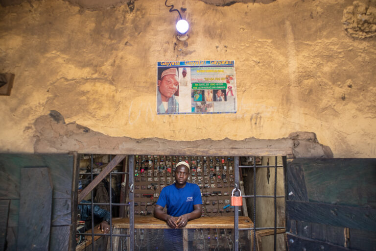 Designing a new architecture for universal electricity access in Africa